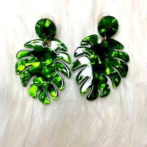 🏝 Palm Leaf Boho Earrings 🌴